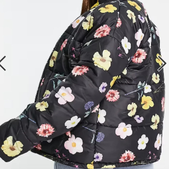 Daisy Street Plus high neck puffer jacket in black floral Size UK 10 ,US M , EUR - Picture 3 of 8